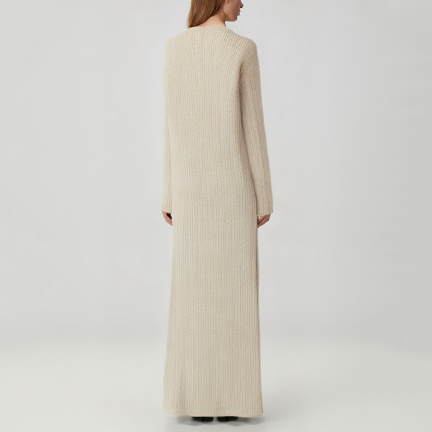 Simple and loose long-sleeved knit dress