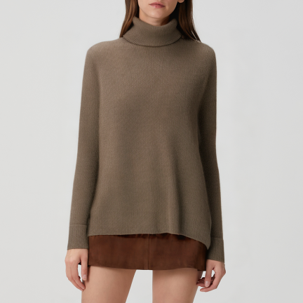 Fashionable knitted turtleneck sweater for women
