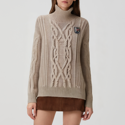 Loose-fitting knitted turtleneck sweater for women