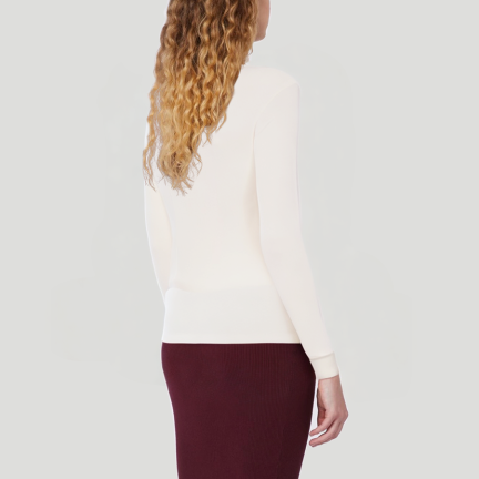 Soft and seamless women's long-sleeved thermal top