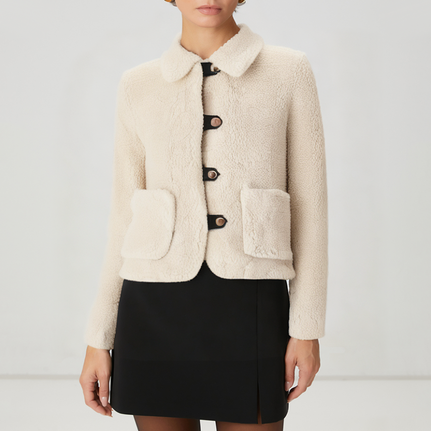 Elegant and comfortable women's wool jacket
